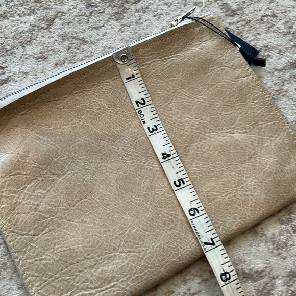 Vena vena NWT Beige Textured leather Clutch - Picture 7 of 7